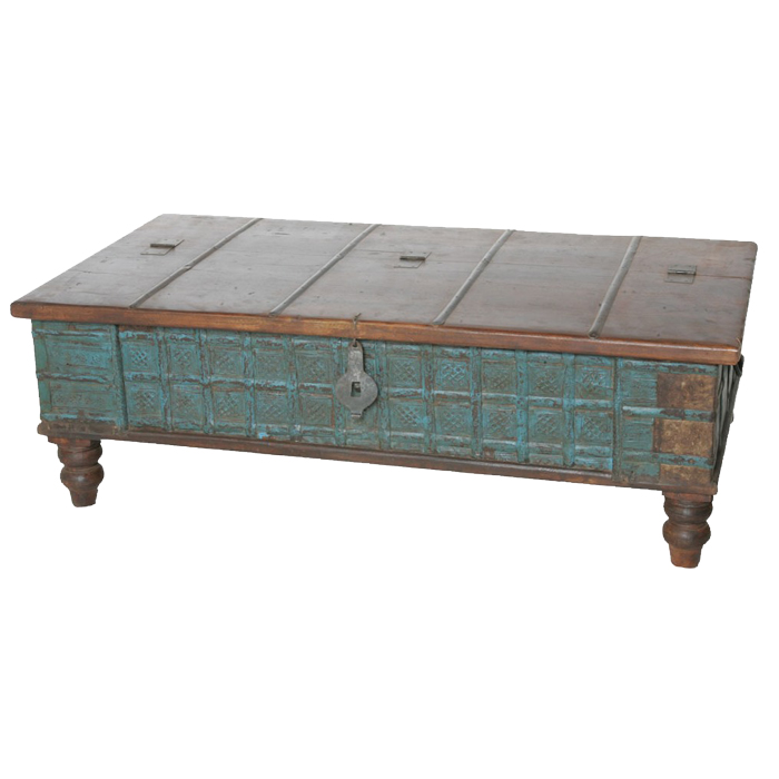 Timeless Collection with Queen Beds Coffee Tables