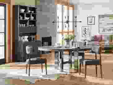 Hooker Furniture Curata 5pc 72in Round Dining Room Set in Medium Wood