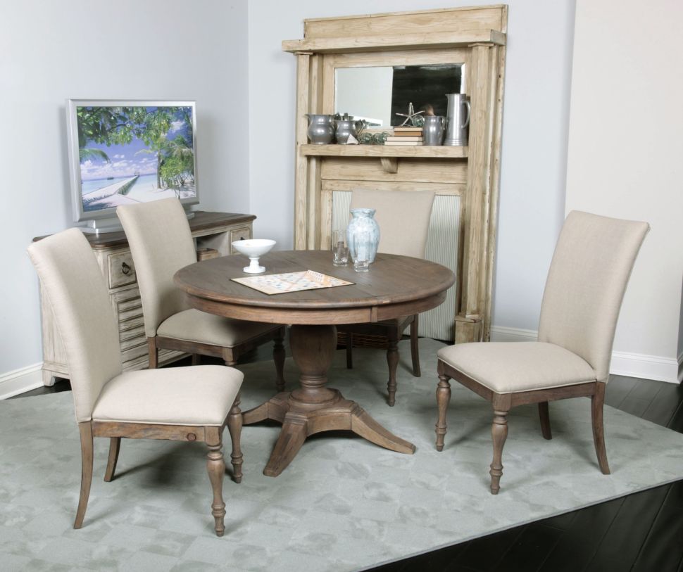 Weatherford 7 shop piece dining set