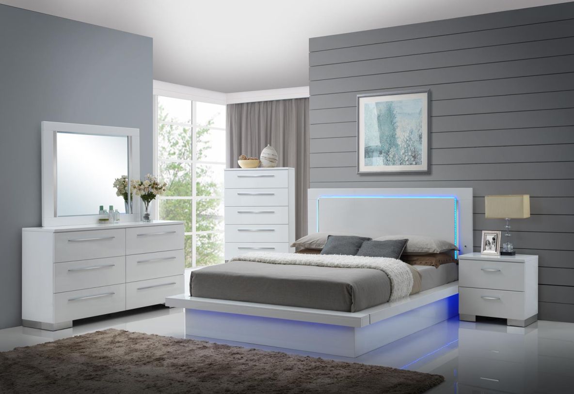 High Gloss Laminate Platform Bedroom Set