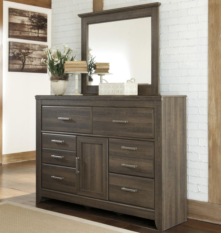 Juararo - Dresser Juararo - Dresser