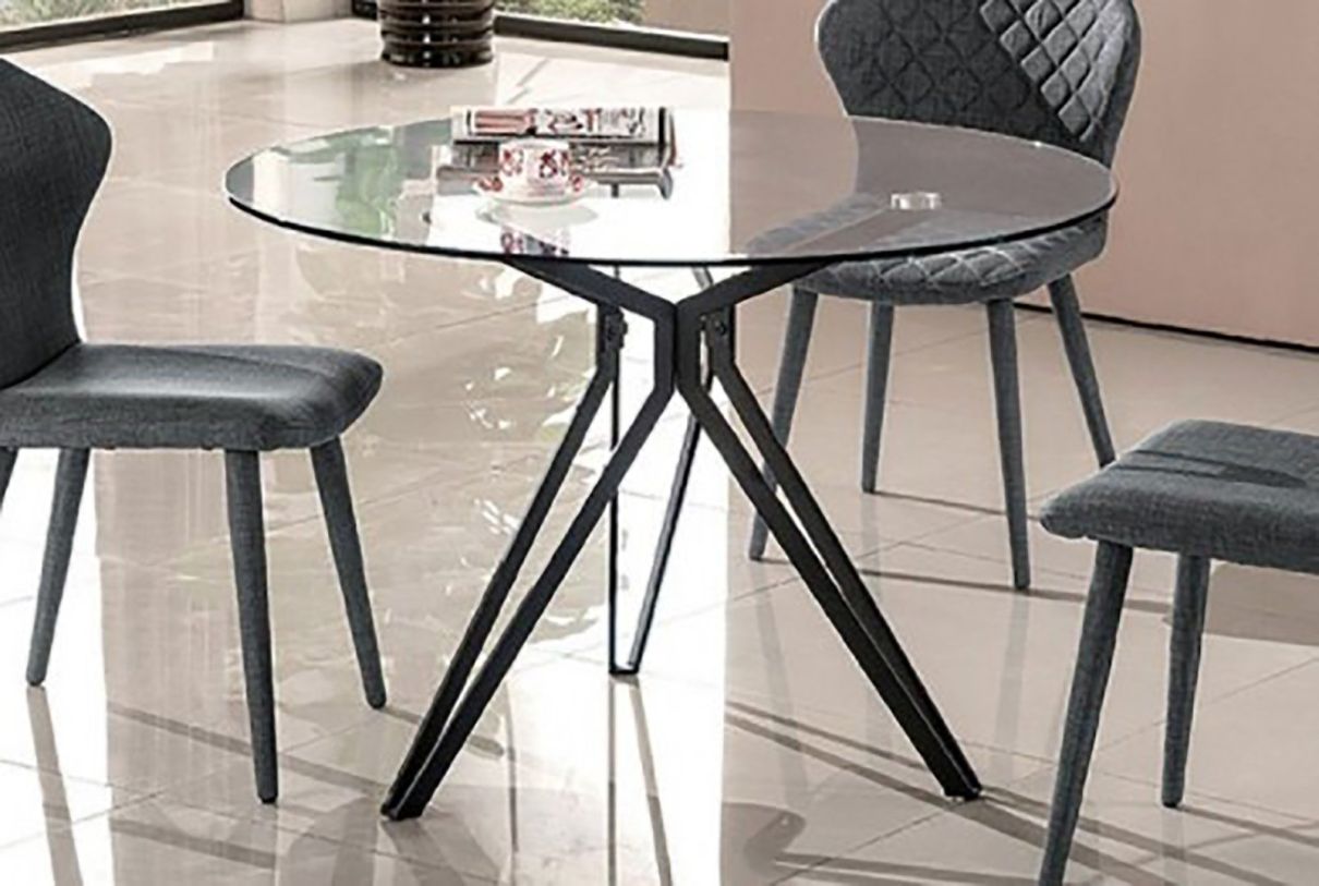 J&M Furniture Solano Dining Table