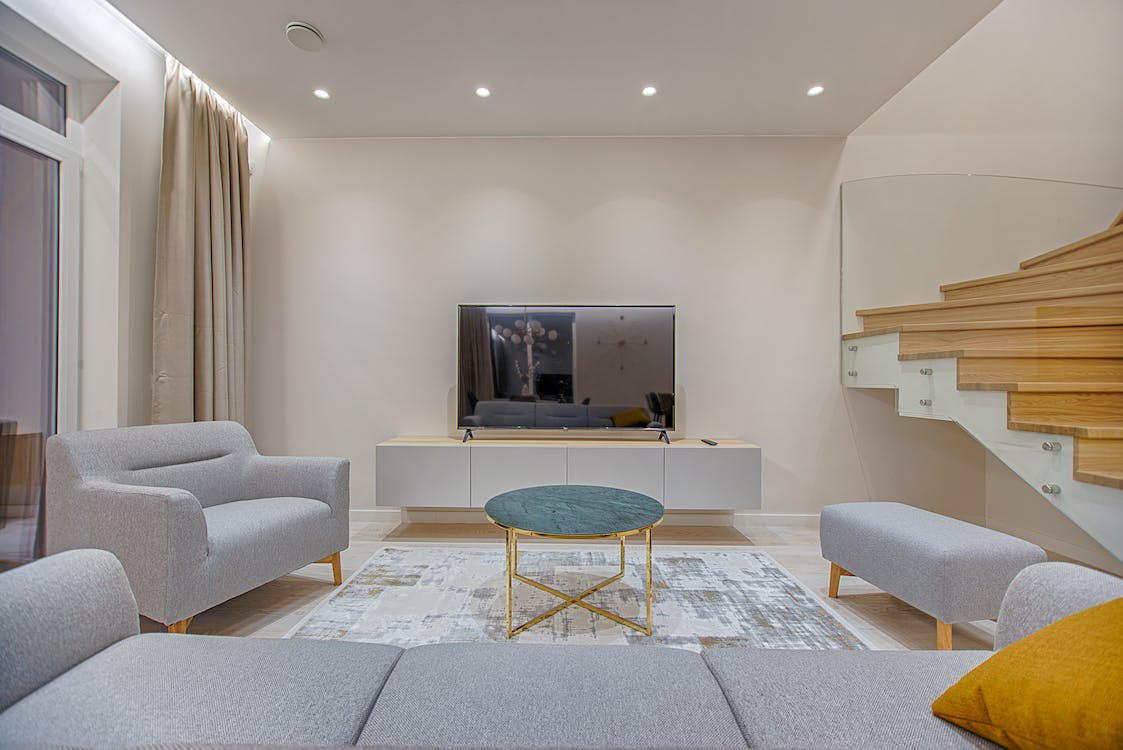 How to Choose the Right Interior Decor Furniture for Your Space