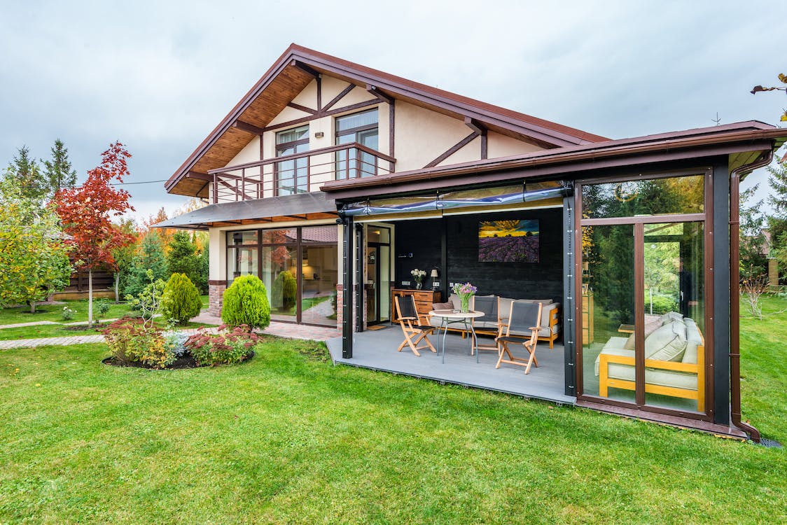 How Do I Design An Outdoor Living Space?