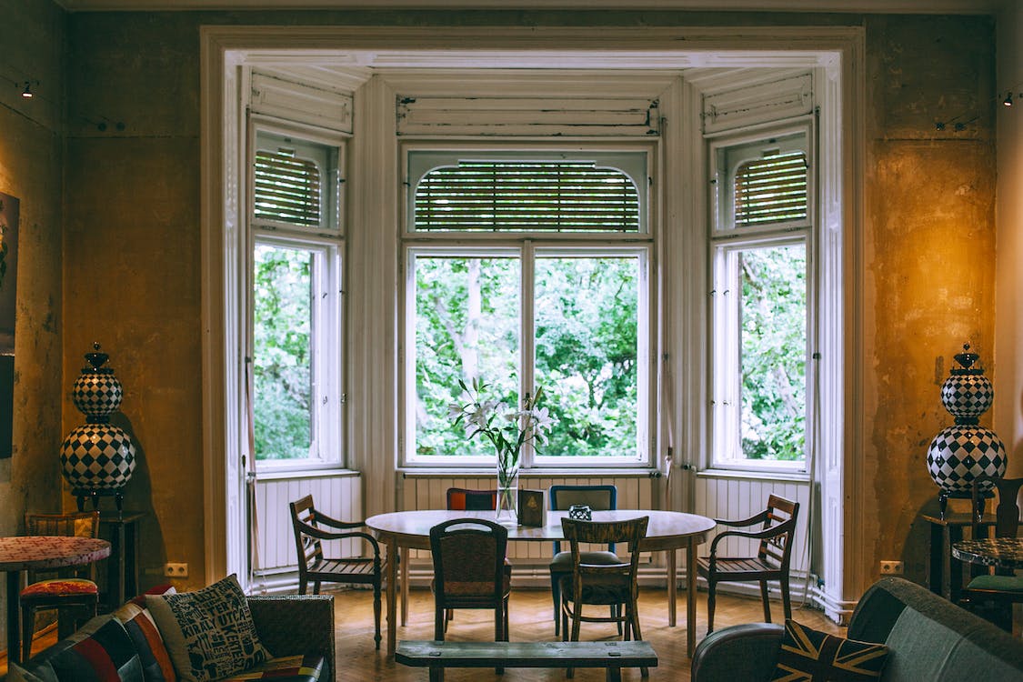 Rustic Elegance: Embracing Farmhouse-Style Furniture for a Cozy Home