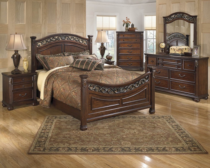 Leahlyn Collection Leahlyn Collection